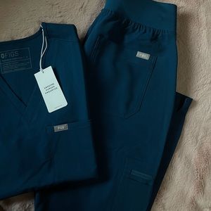 Women's High Waisted Scrub Pants & One-pocket Scrub Top